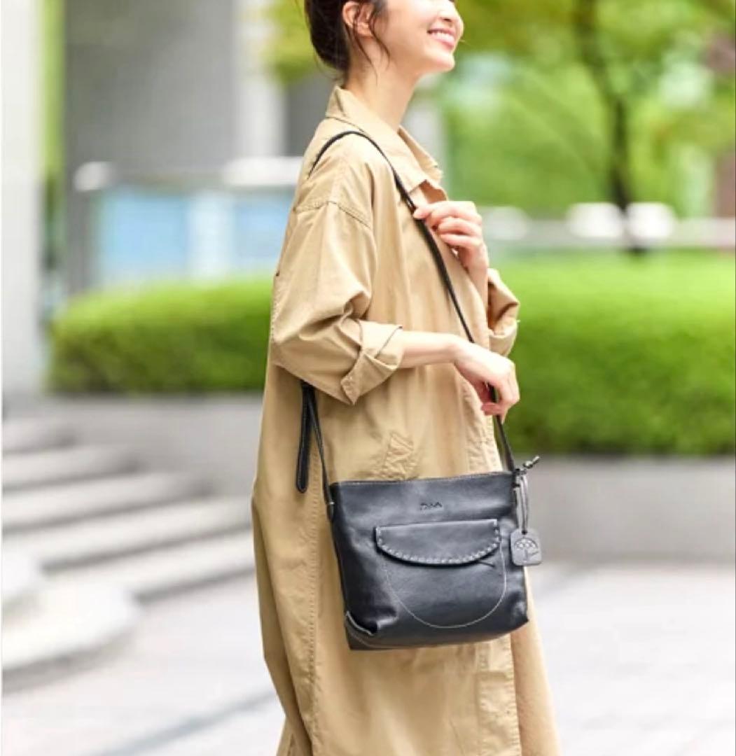 Dakota ダコタ 牛革 本革 レザー シャーロット ショルダーバッグ