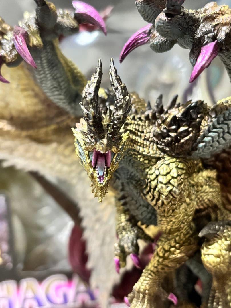 クリエイターズモデル　天迴龍シャガルマガラ