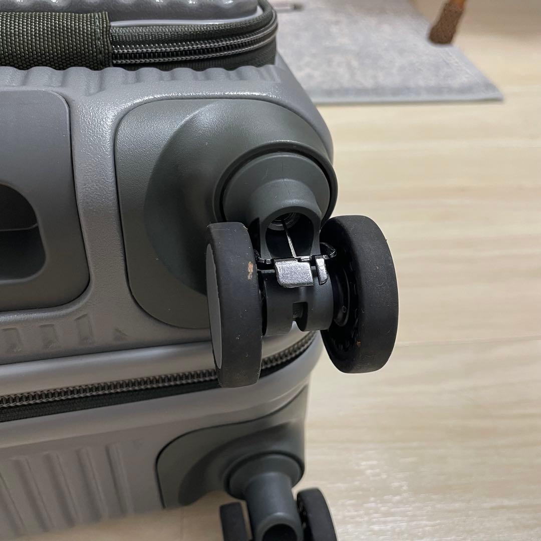 イノベータースーツケース　inv50 38ℓ 機内持ち込み