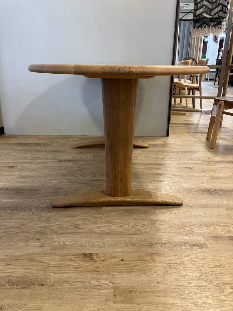 HIDA 侭豆型ホワイトオークダイニングテーブル　展示品