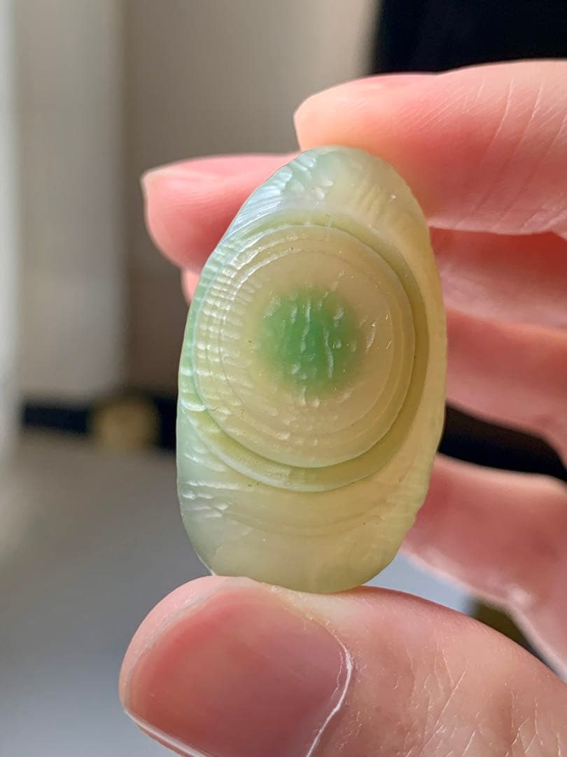 アラシャンゴビアゲート　蒙古瑪瑙　原石　水石　翡翠　オパール　根付　天珠 勾玉