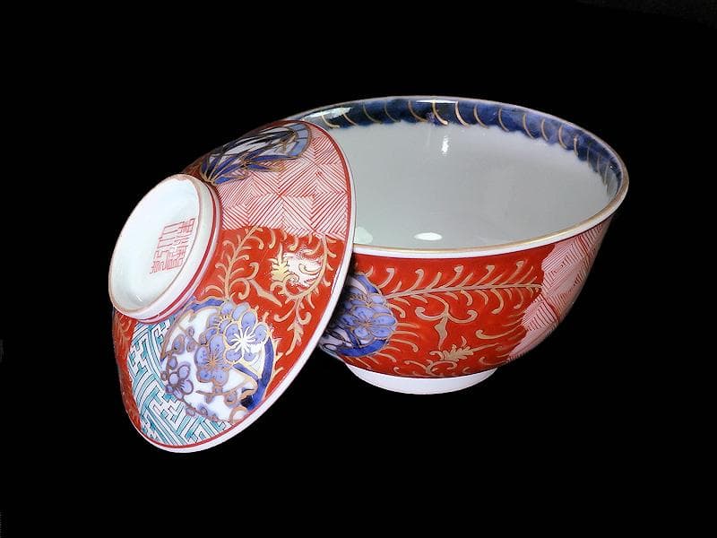 古伊万里　紗綾形紋に金唐草　丸紋に松竹梅の図　大振蓋茶碗　E807AS-CNy