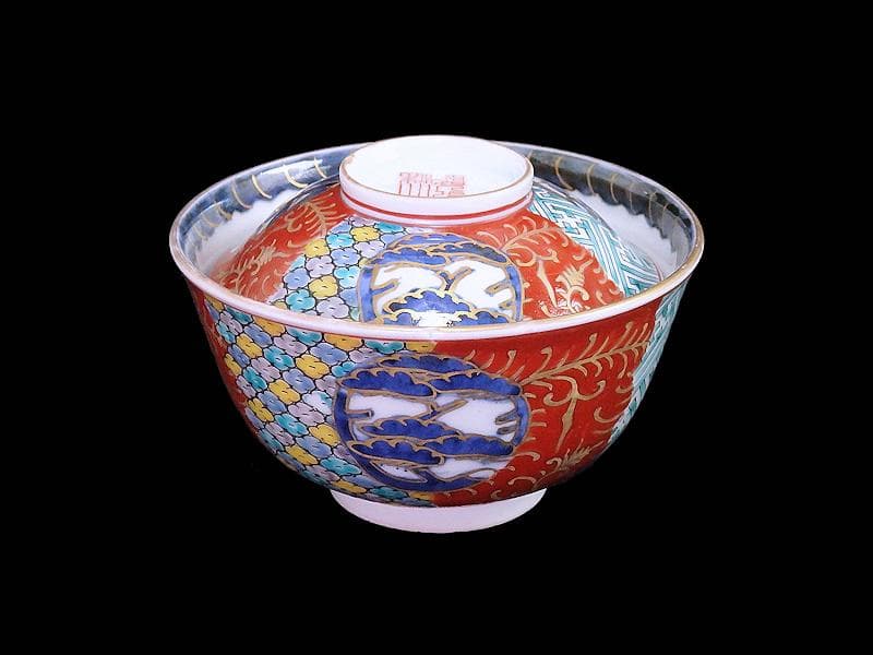 古伊万里　紗綾形紋に金唐草　丸紋に松竹梅の図　大振蓋茶碗　E807AS-CNy