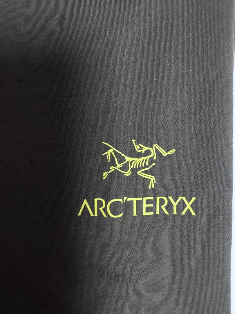 ARC'TERYX アークテリクス 24026EMBLEMエンブレム Tシャツト
