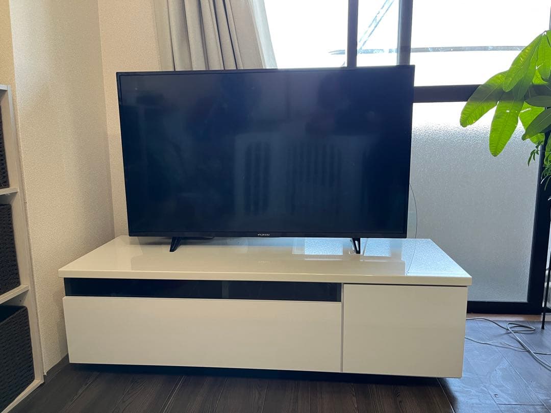 LOWYA テレビボード　ホワイト