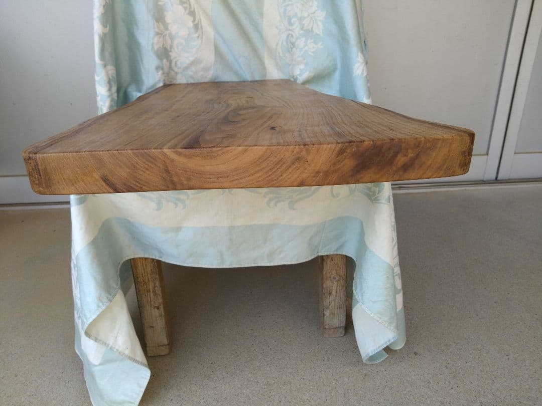 栗のベンチ用板　りゅう❕栗の耳付き天板厚さ約45㎜の迫力満点、木目が綺麗