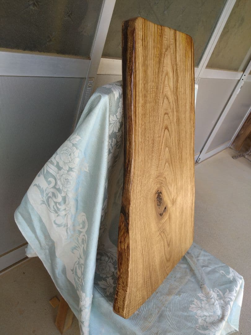 栗のベンチ用板　りゅう❕栗の耳付き天板厚さ約45㎜の迫力満点、木目が綺麗