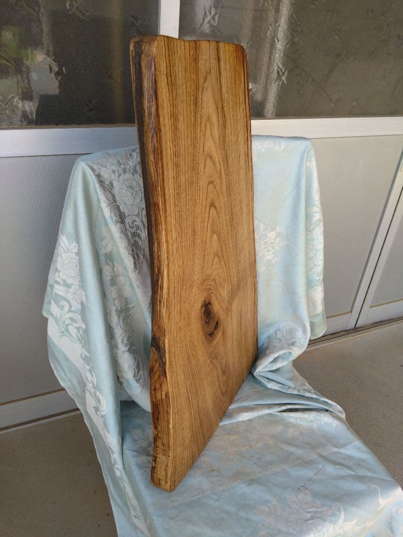 栗のベンチ用板　りゅう❕栗の耳付き天板厚さ約45㎜の迫力満点、木目が綺麗