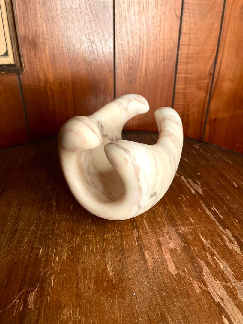 彫刻家　絹谷幸太　大理石　sculpture