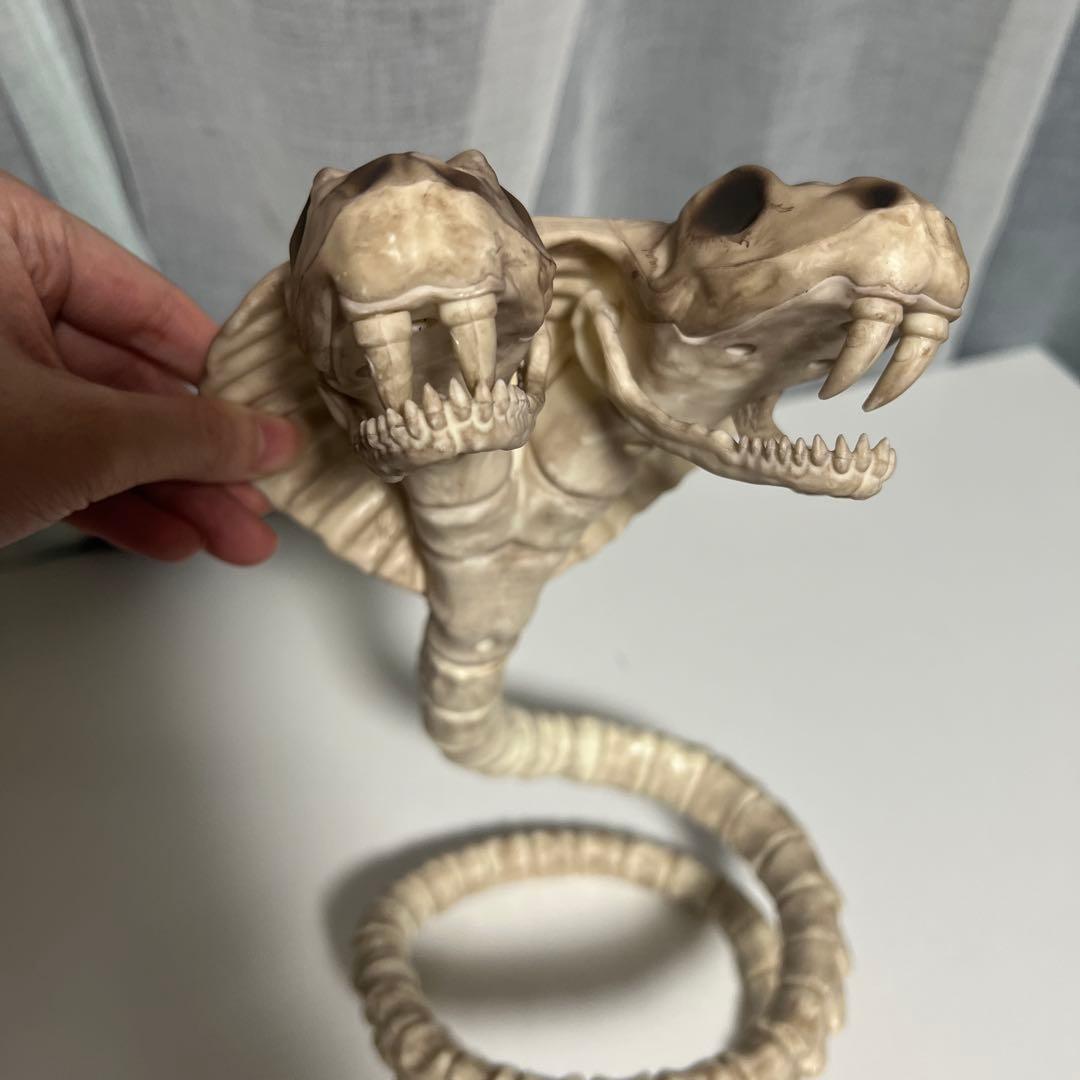双頭 コブラ 骨格標本 骨 フィギュア ハロウィン