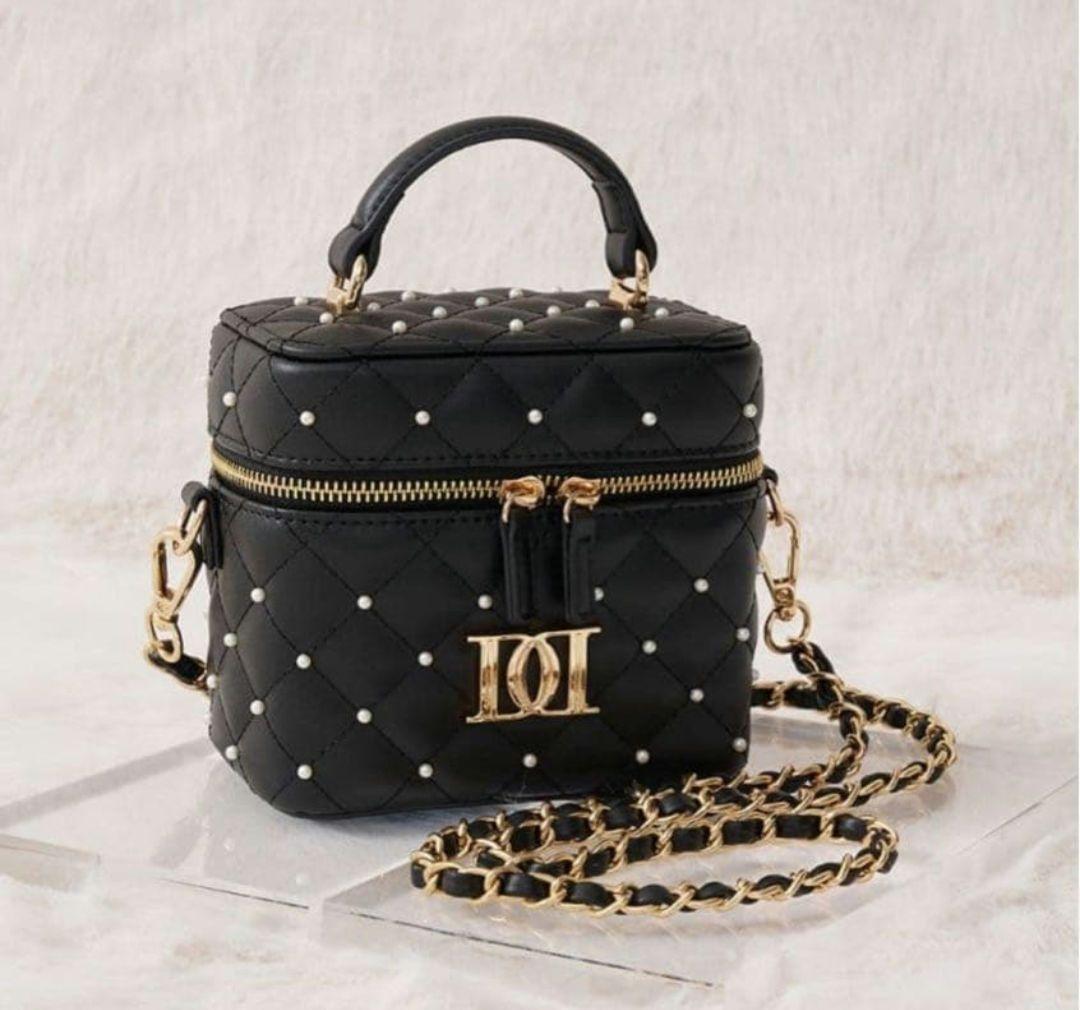 Darich ダーリッチ キルティングパールスクエアミニバッグ ブラック