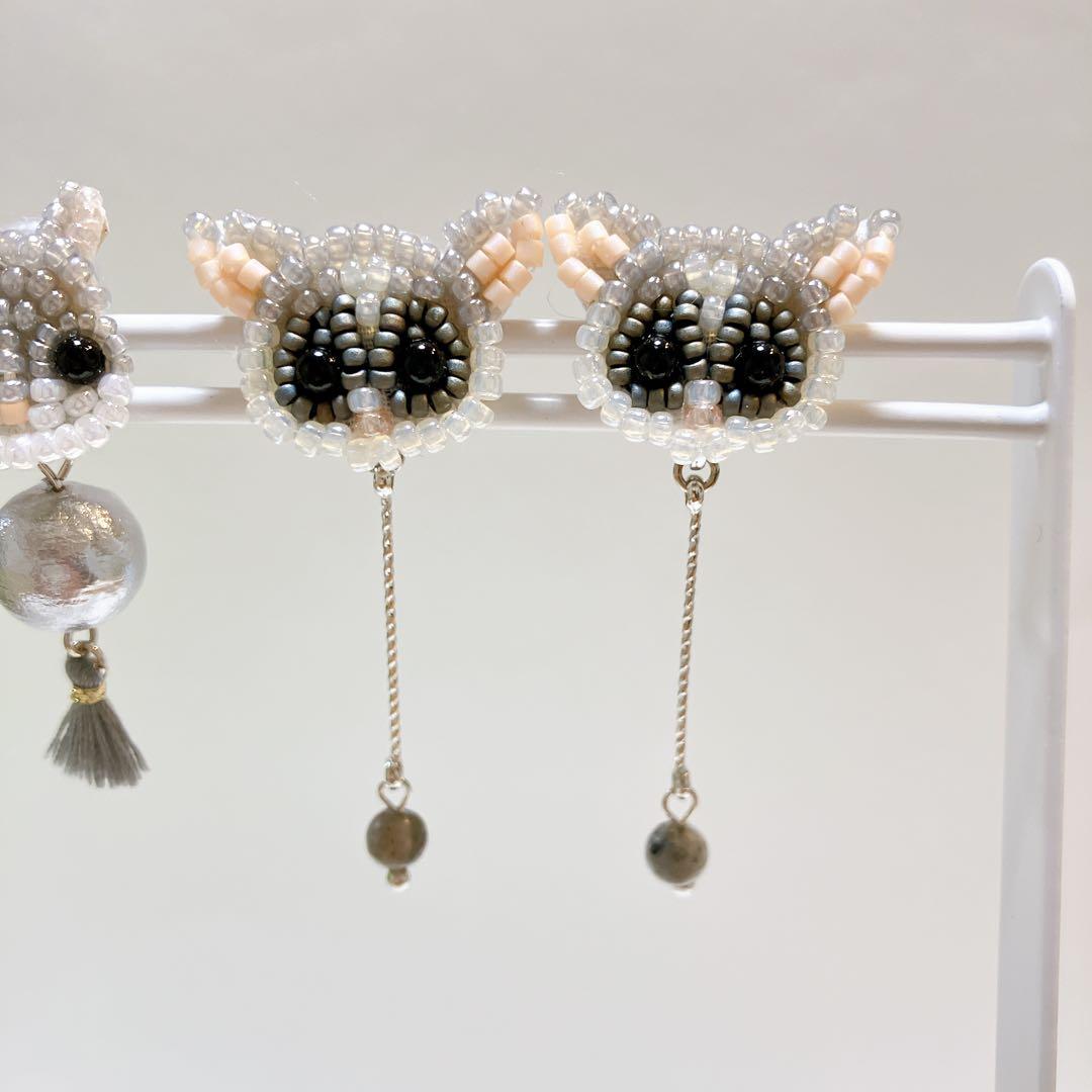 専用★ビーズ刺繍ピアス　ハンドメイドピアス　動物モチーフ　アニマルピアス