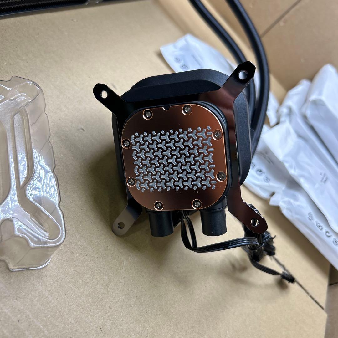 PC用ファン・クーラー CORSAIR NAUTILUS 240 RS ARGB