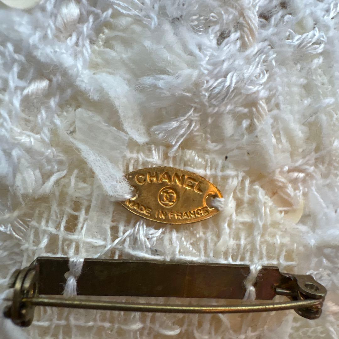 CHANEL ホワイト フラワーコサージュ　卒業式　入学式に