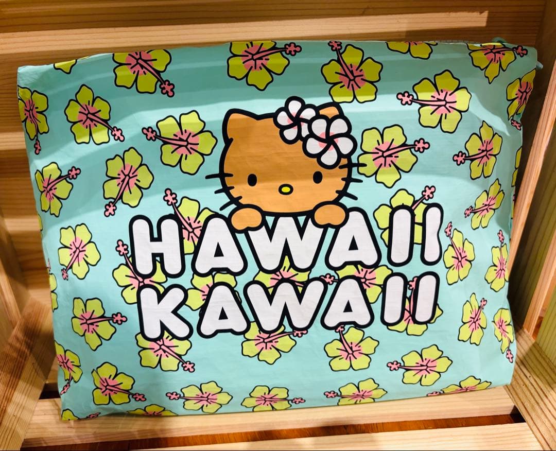 新品！アロハコレクション×キティ ポーチ Hawaii DFS限定品