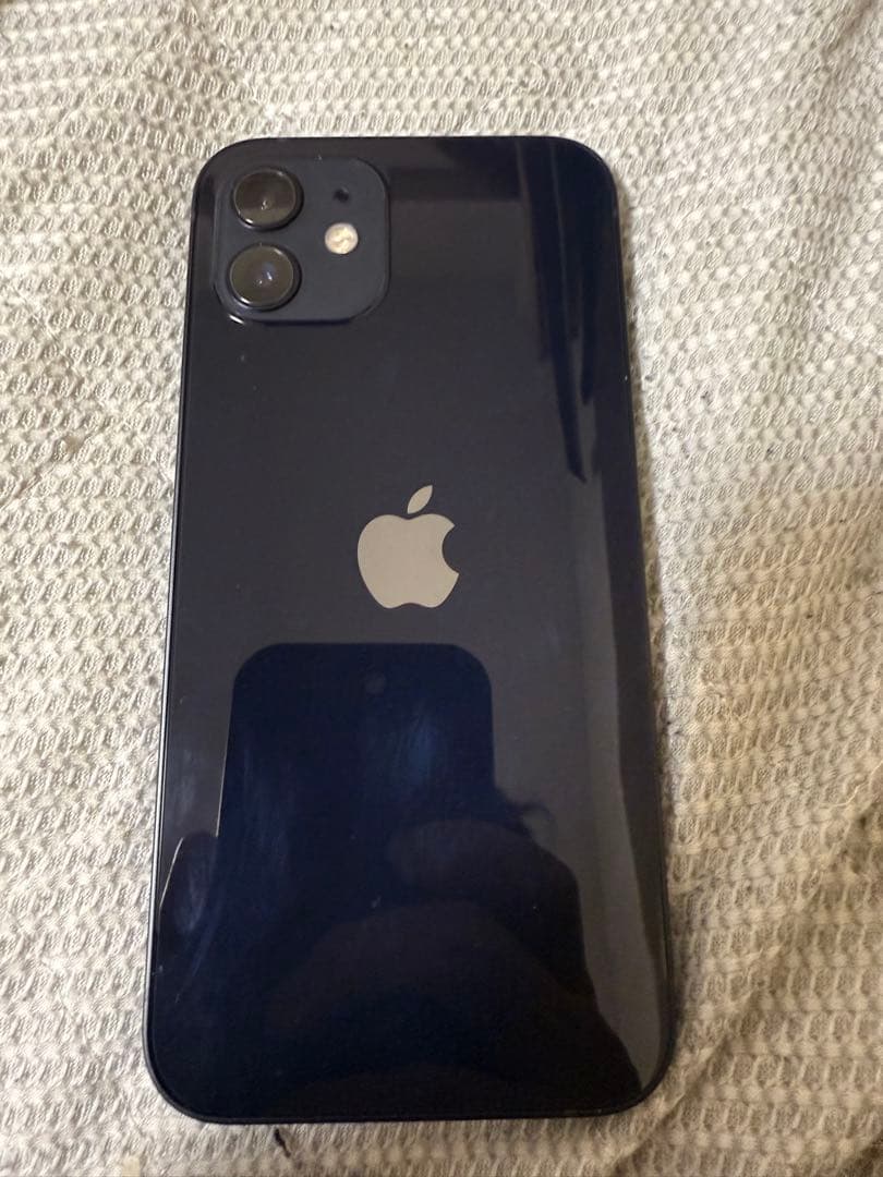 Apple iPhone 12本体　黒色　即購入OK バッテリー残量100%