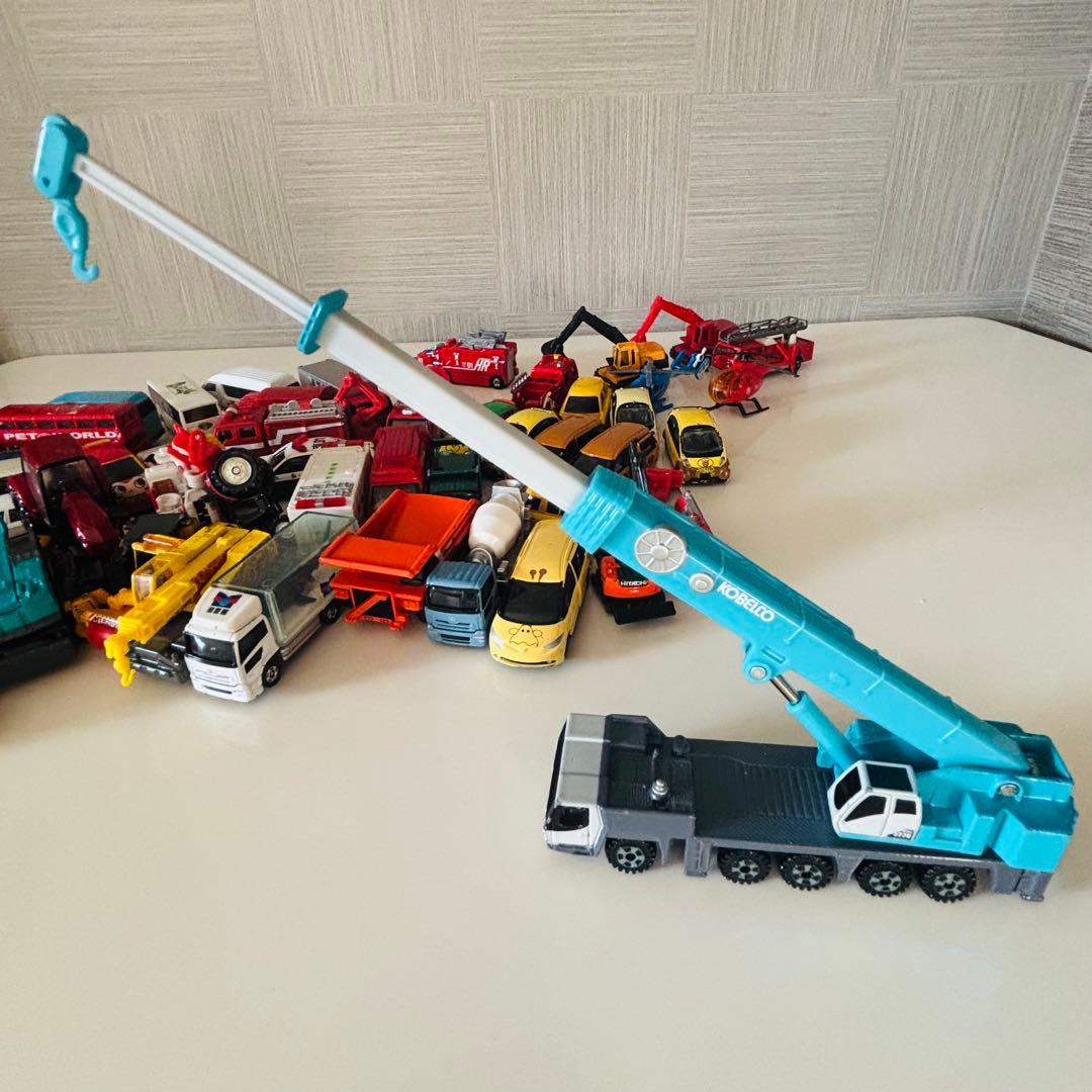 トミカ働く車、建設車両、 ミスドキャラクターcar その他セット　60台