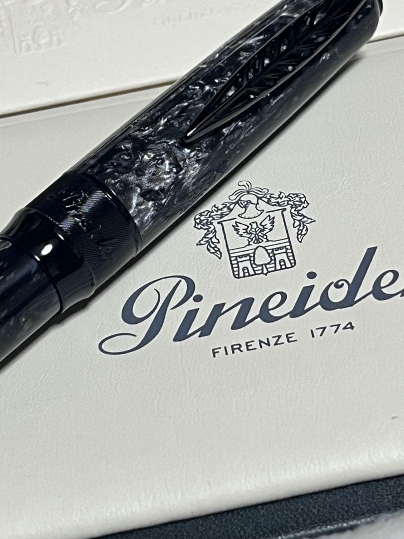 新品未使用 ピナイダー ラ グランデ ベレッツァ ロック 万年筆 グレー EF