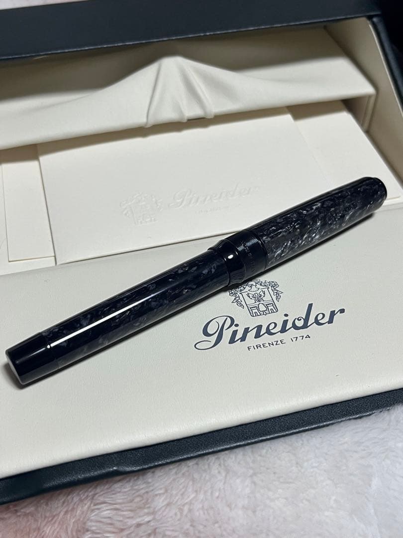 新品未使用 ピナイダー ラ グランデ ベレッツァ ロック 万年筆 グレー EF