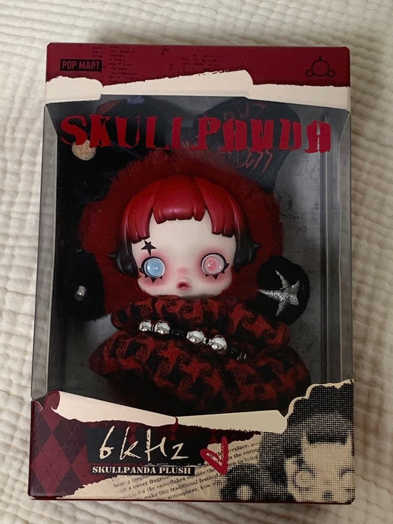 POPMART SKULLPANDA 6KHZ ヨーロッパ限定