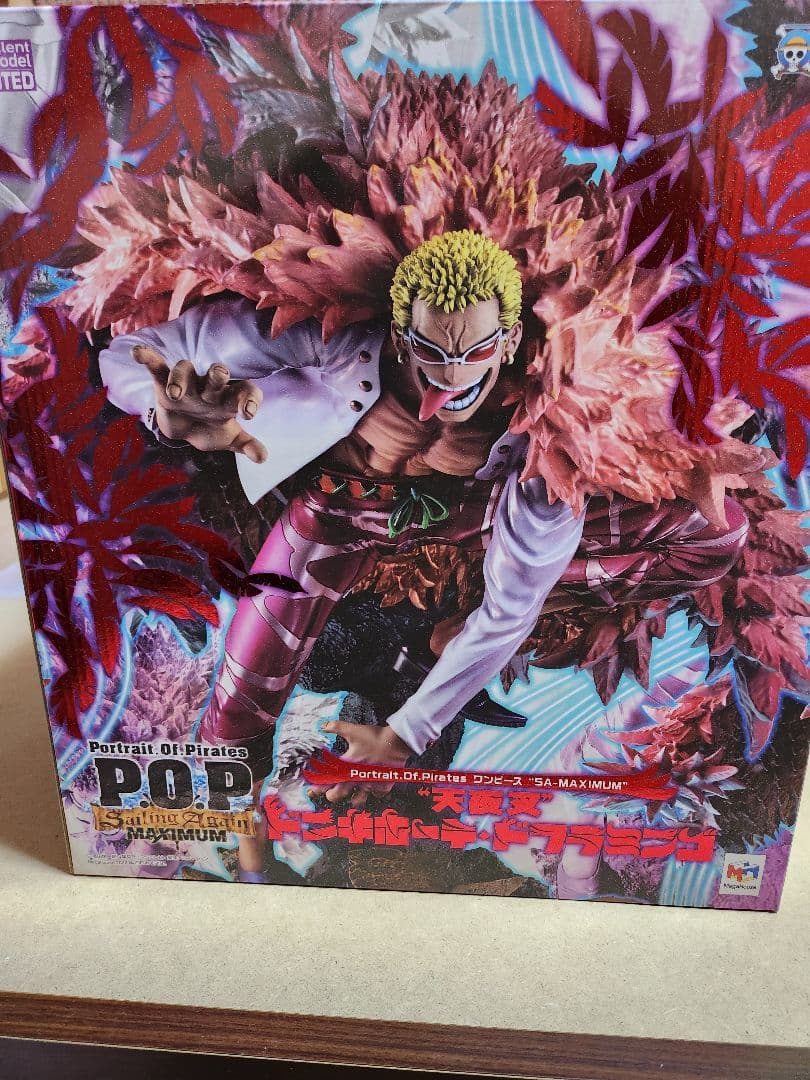 ドフラミンゴ POP フィギュア