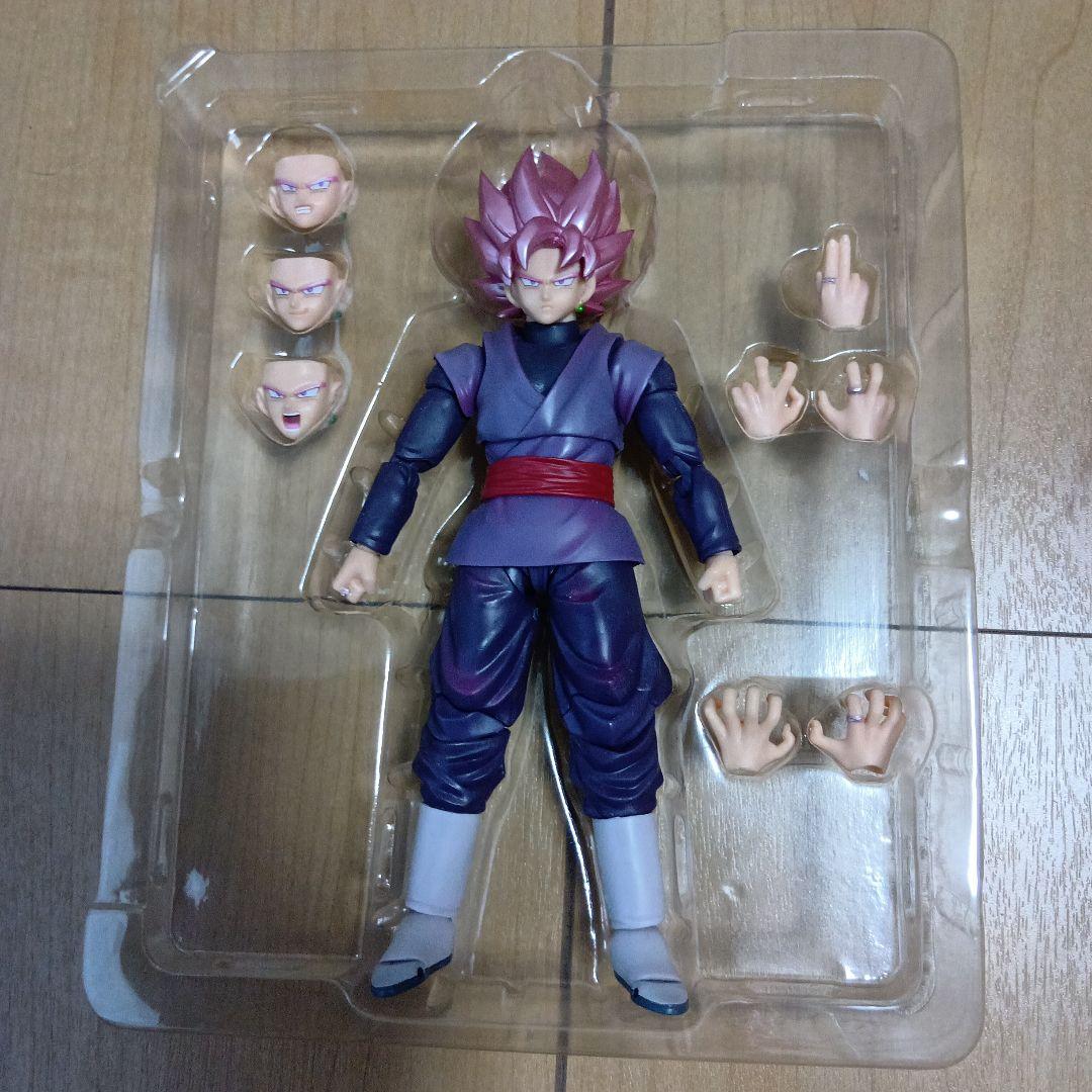 Shフィギュアゴクウブラック、スーパーサイヤ人ロゼ２体セット