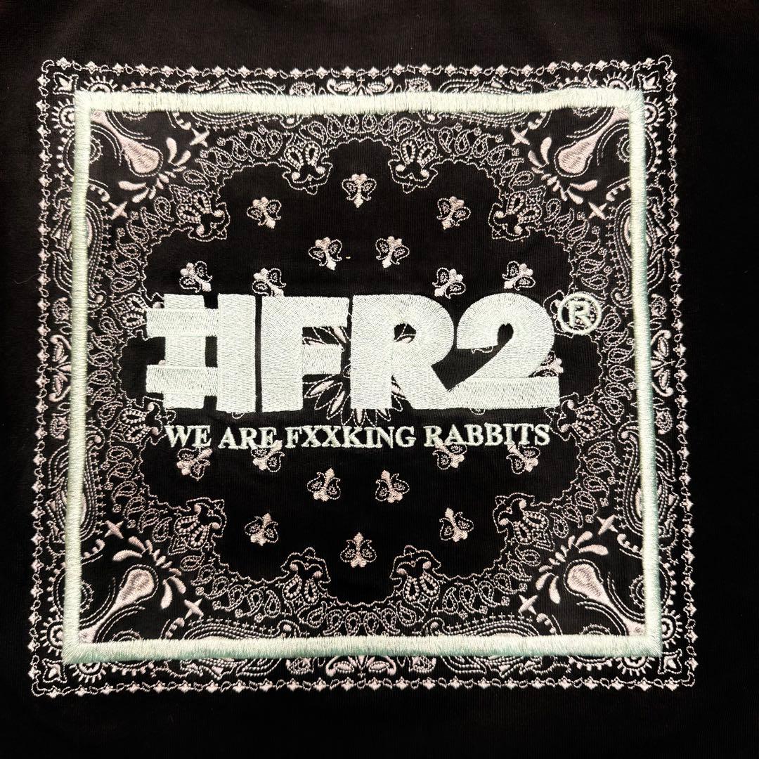 FR2月桃 パイズリー柄刺繍Tシャツ ブラックL