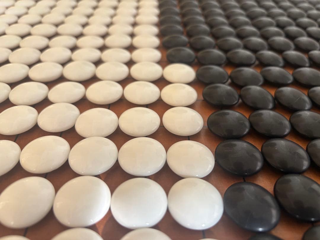 囲碁セット　送料込み　碁盤　へそ有　脚付き　碁石セット　碁笥付き　レトロ　囲碁盤