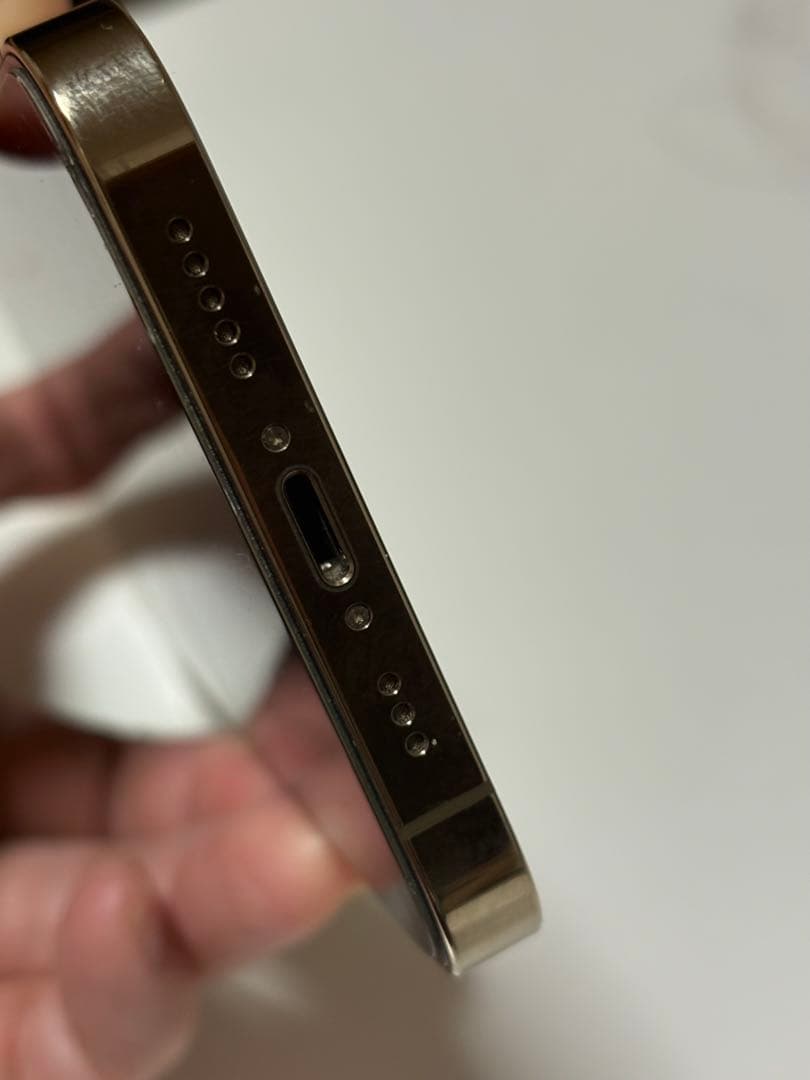 iPhone12proゴールド