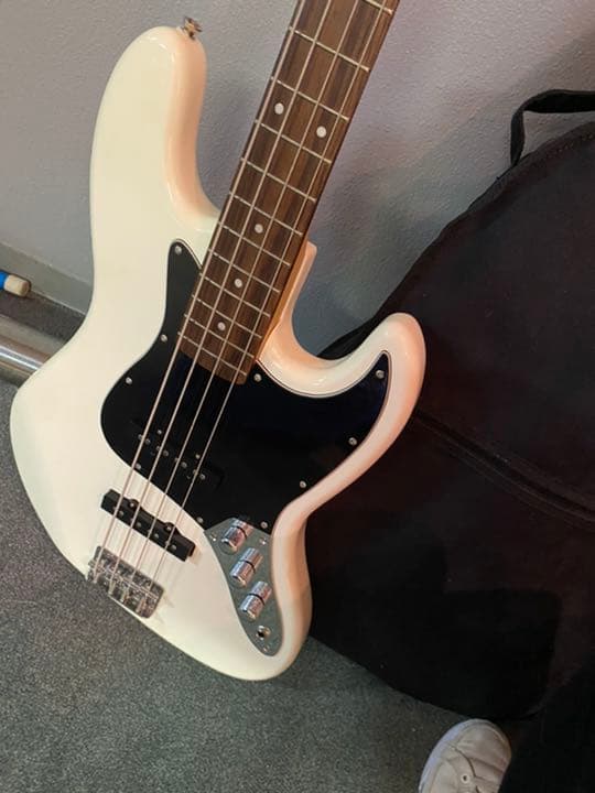 エレキギター ホワイト 袋付き
