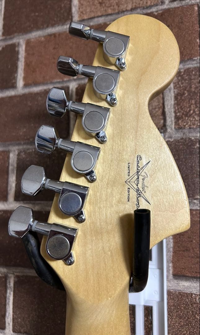 r*1様 メーカー不明　ストラトタイプ　エレキギター リバースヘッド仕様