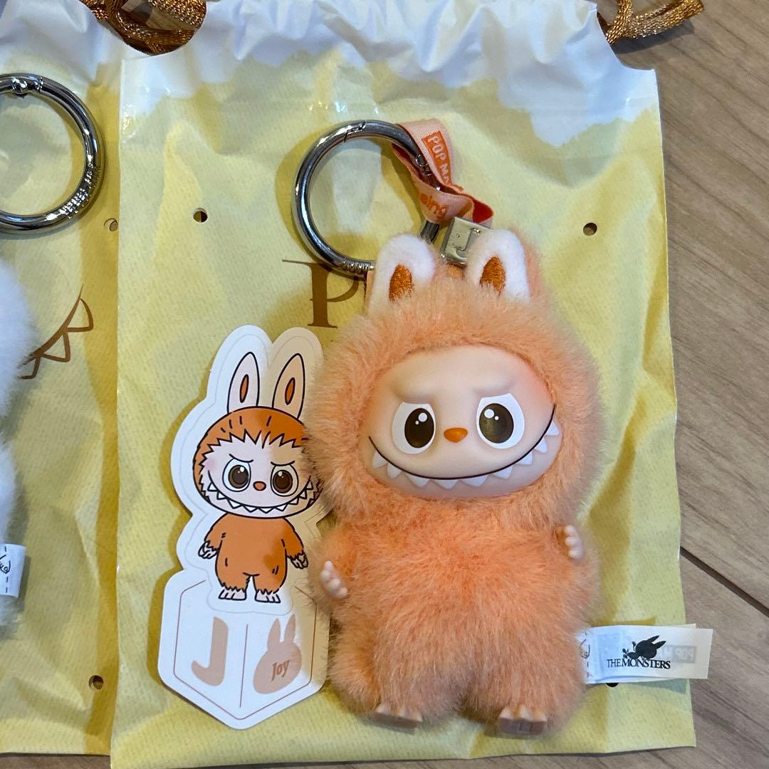 PIN FOR LOVE イニシャルラブブ ぬいぐるみペンダント　A.C.H.J