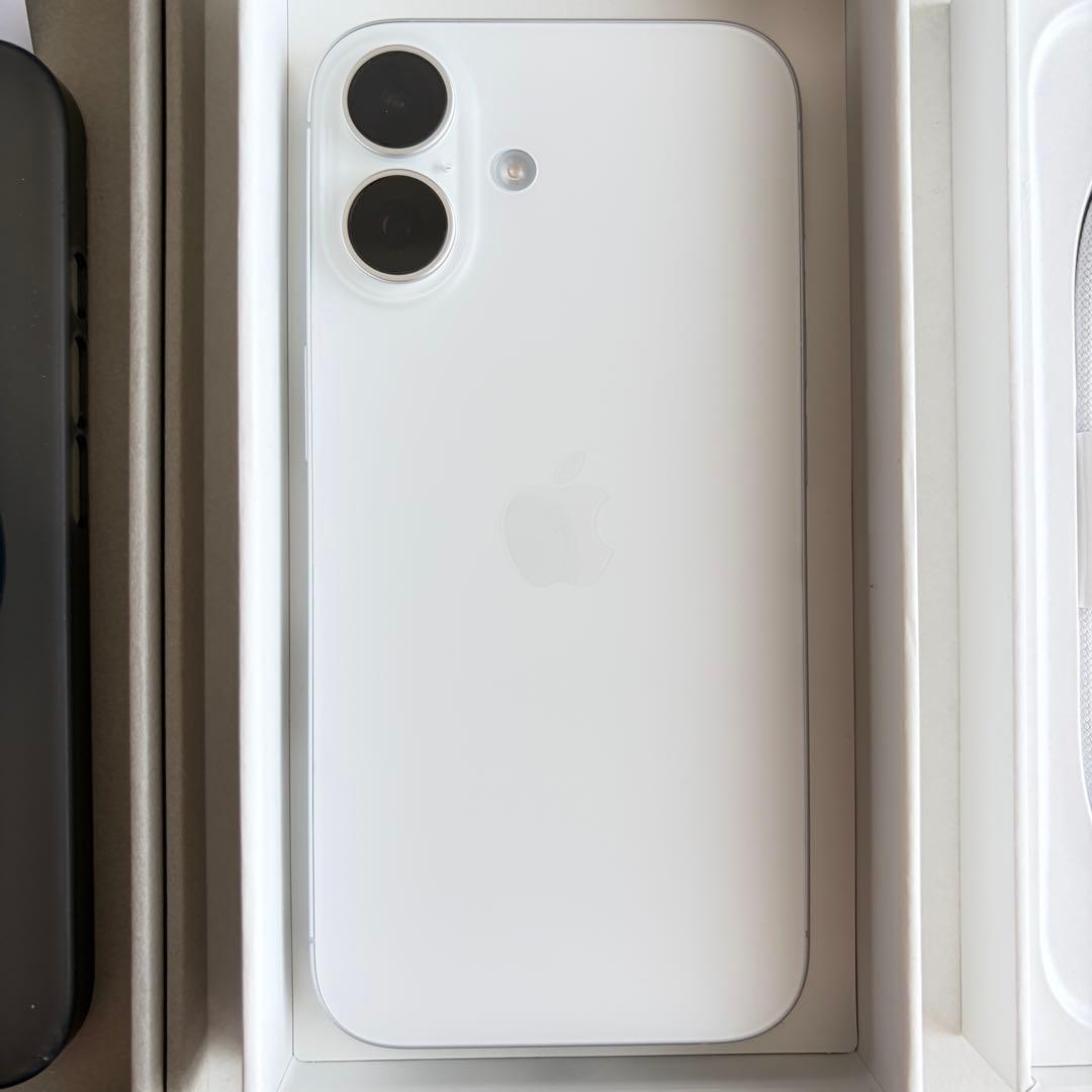 【傷なし美品】iPhone16 ホワイト 128GB SIMフリー ケース付き