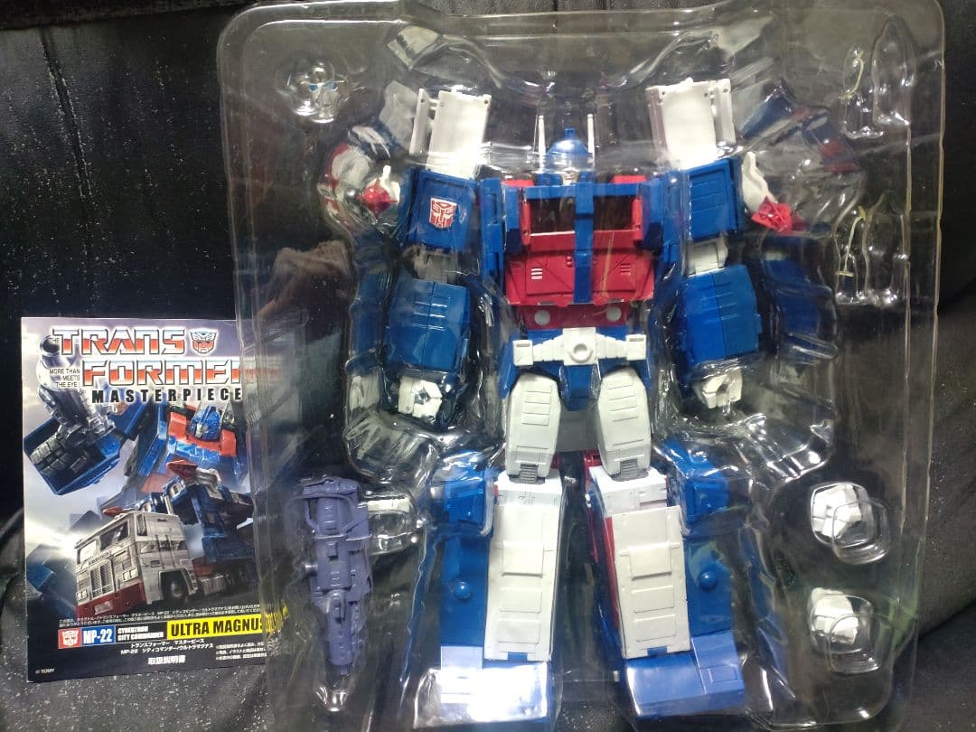 トランスフォーマーМPGスーパージンライ　ゴッドボンバー　МPウルトラマグナス