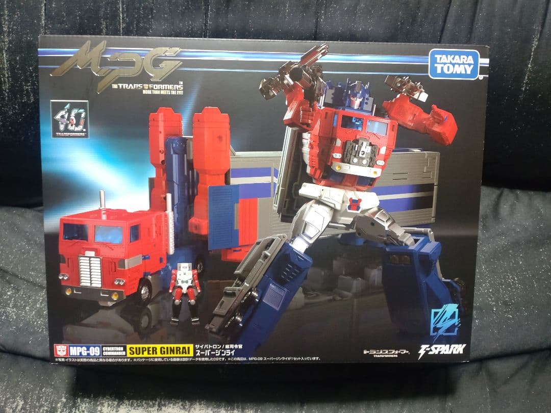 トランスフォーマーМPGスーパージンライ　ゴッドボンバー　МPウルトラマグナス