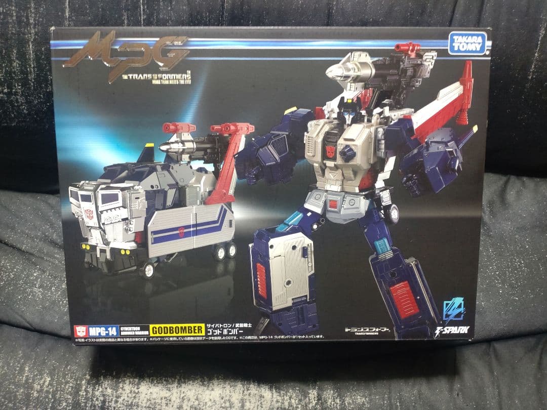 トランスフォーマーМPGスーパージンライ　ゴッドボンバー　МPウルトラマグナス