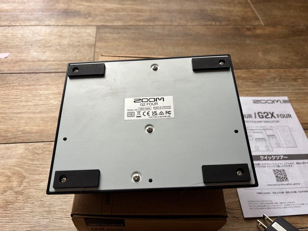 美品早い者勝ち！ZOOM G2 FOUR ギターエフェクター