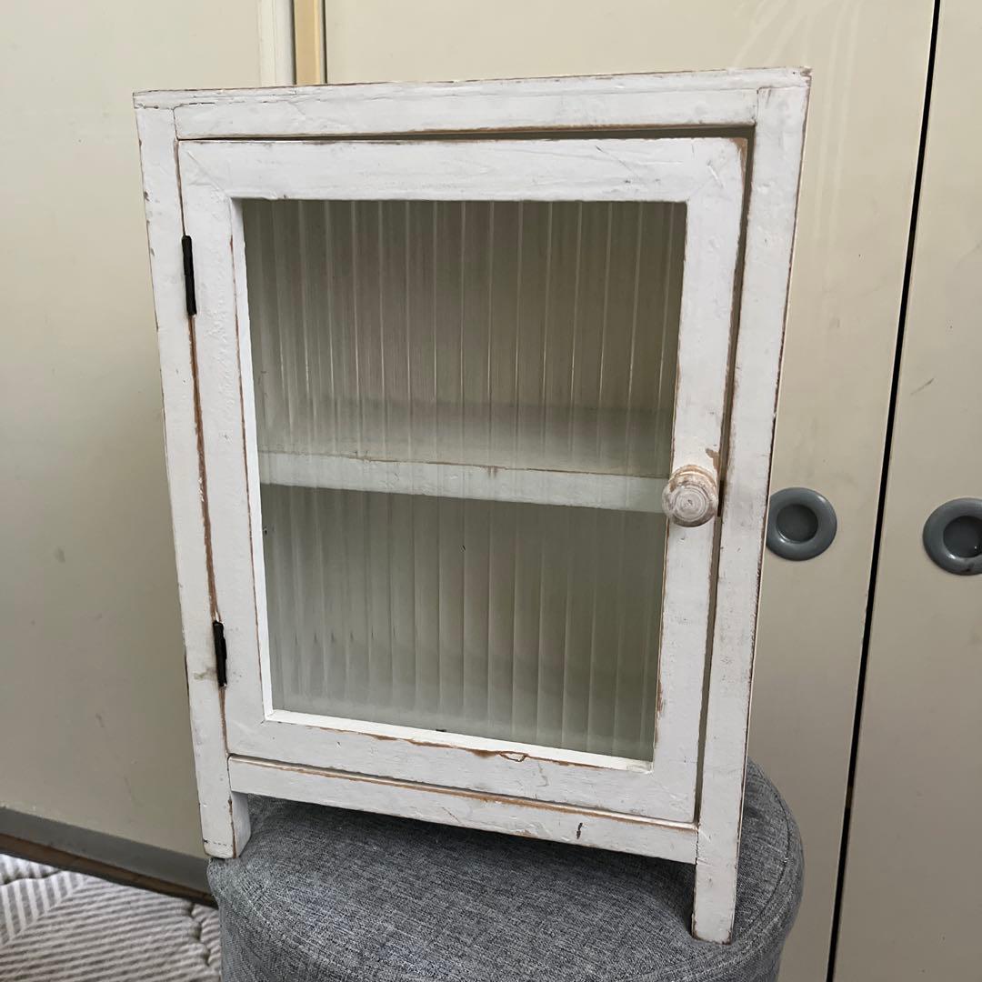 骨董市購入　アンティーク２段　シャビー　波ガラス