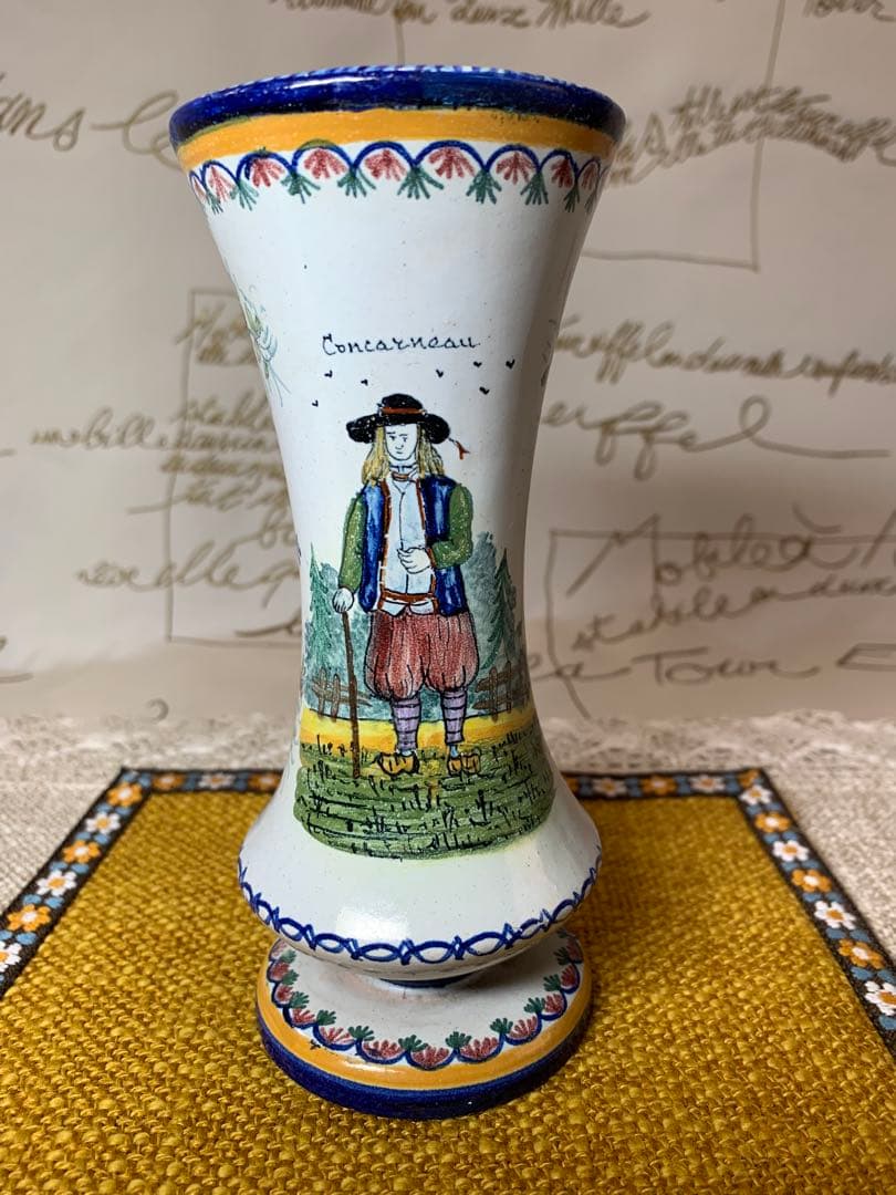 フランス製　アンティーク　上手に細かく描かれたコンカルノー街の絵が素敵な花瓶！