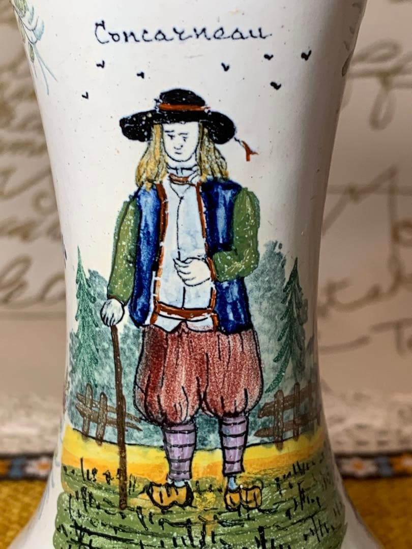 フランス製　アンティーク　上手に細かく描かれたコンカルノー街の絵が素敵な花瓶！