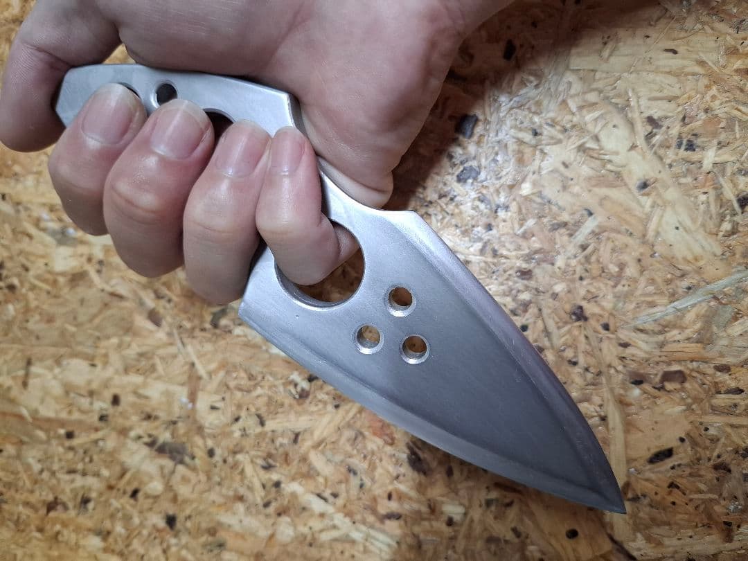 ダミー　クナイ