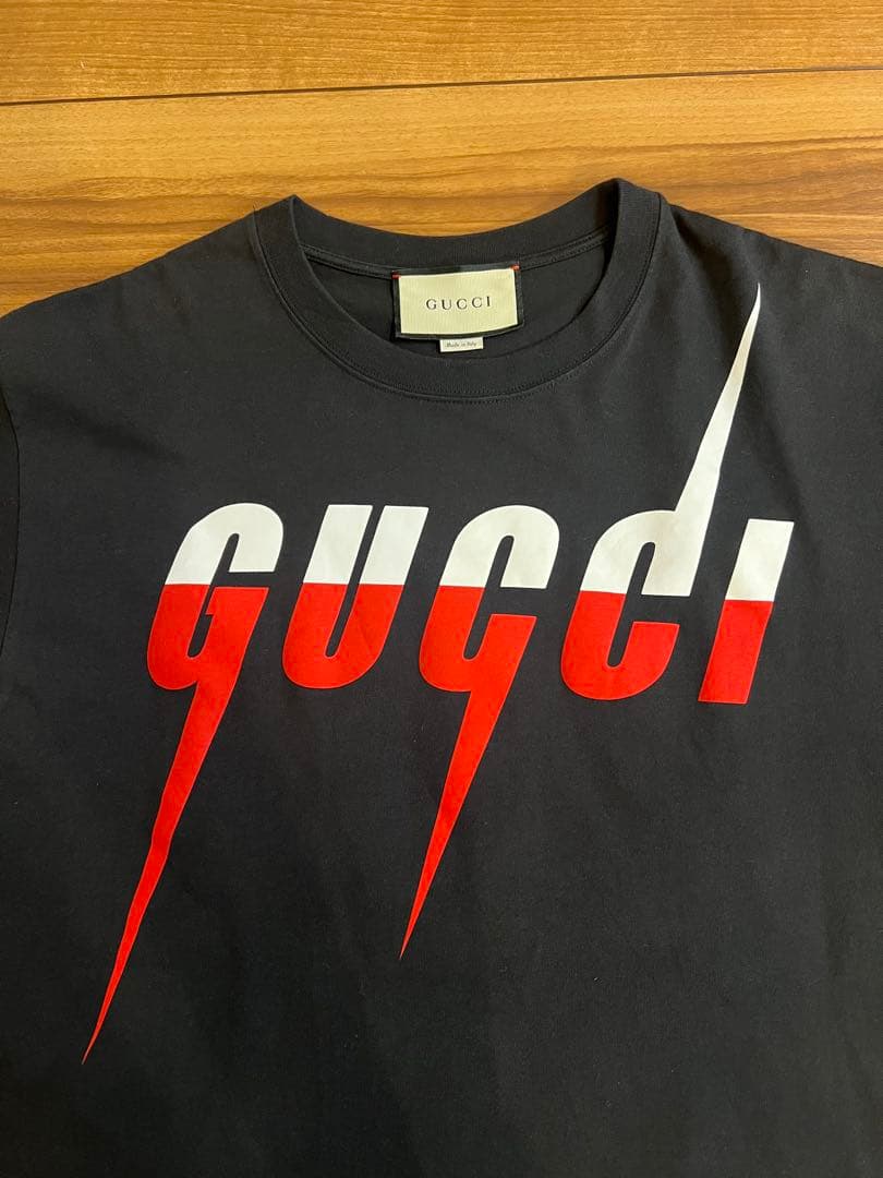 エンショップ2310！GUCCI Tシャツ　半袖　ロゴプリント