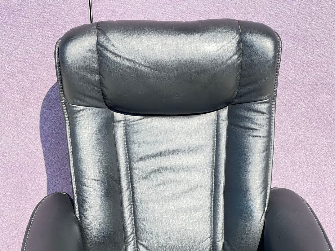 ストレスレスリクライニングチェア