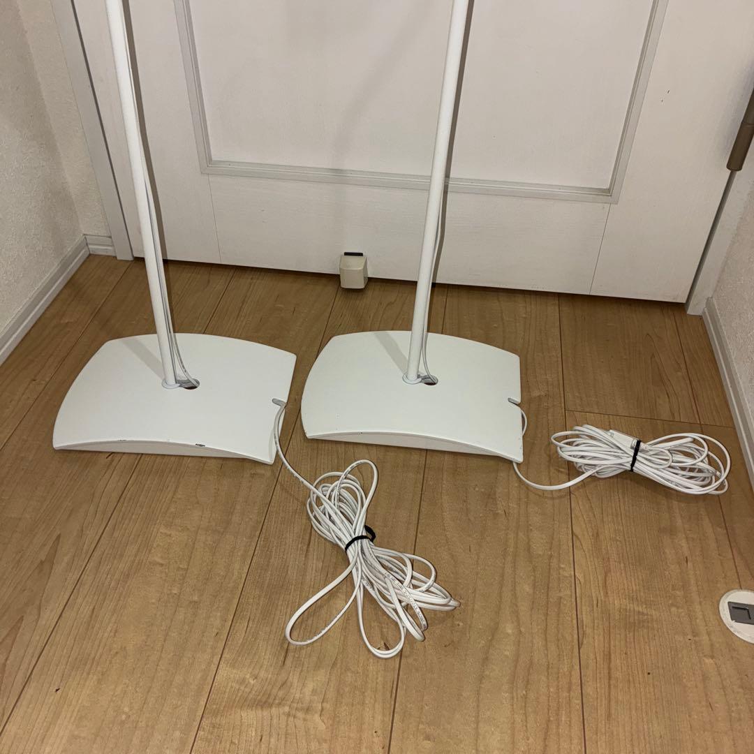 希少ホワイト　スタンド付き　BOSE サラウンドSPEAKERS サウンドバー