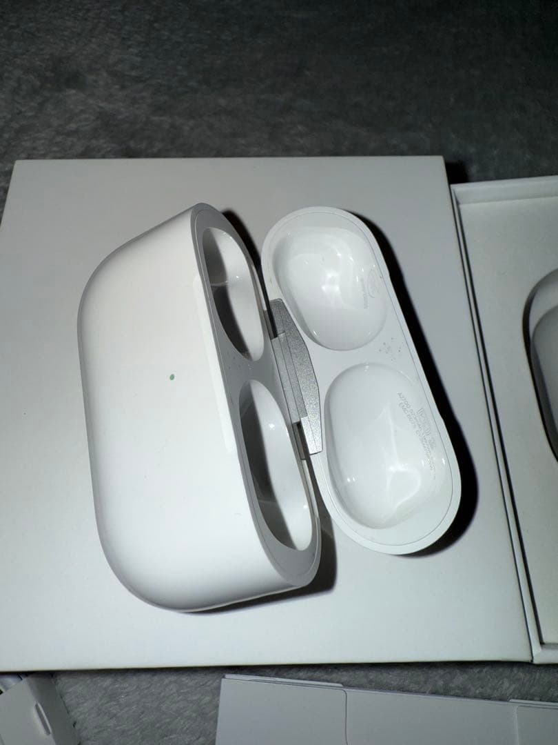 Apple AirPods Pro２本体 充電ケース付き