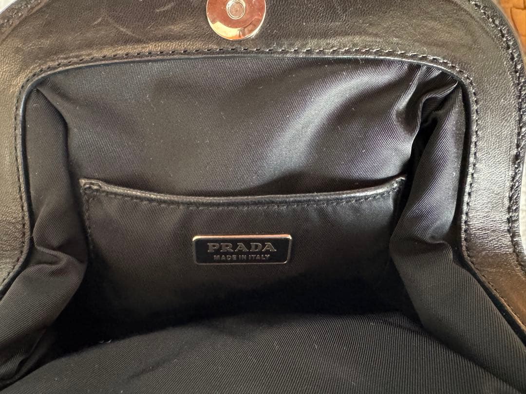 PRADA ビジュー付きハートモチーフ　ハンドバッグ　【美品】