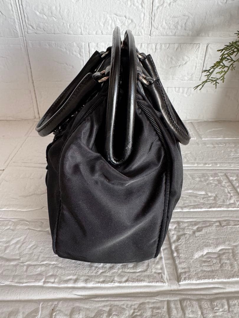 PRADA ビジュー付きハートモチーフ　ハンドバッグ　【美品】