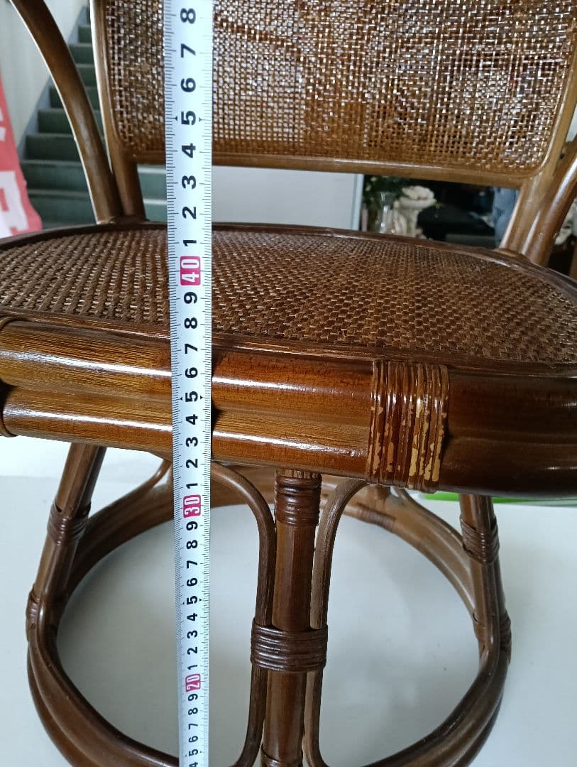 y　ラタン製カジュアルチェア　回転式