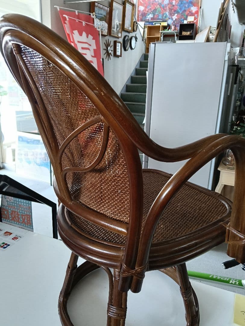 y　ラタン製カジュアルチェア　回転式