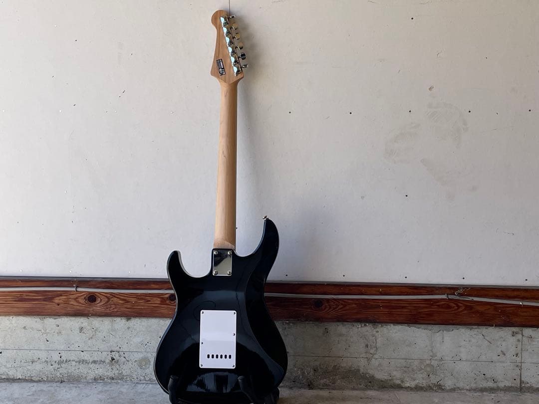 Yamaha Pacifica012 ブラックモデル